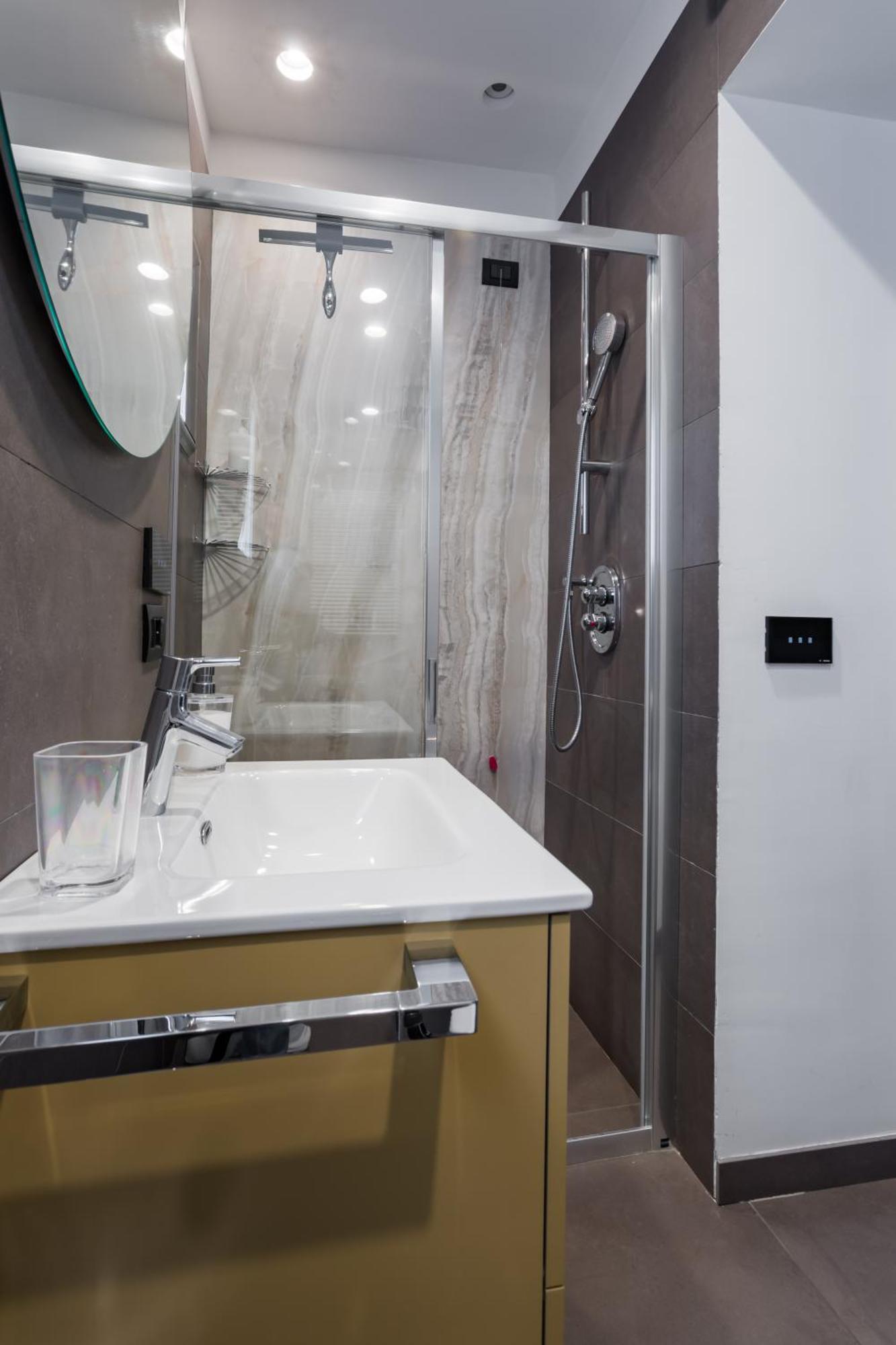 Archihouse Suites Неаполь Экстерьер фото