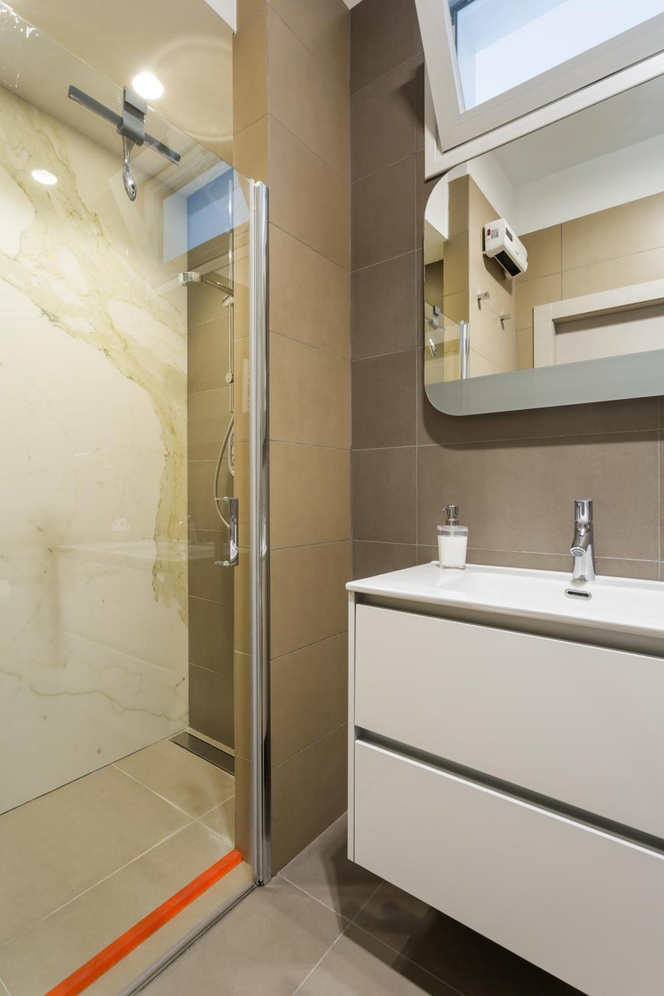 Archihouse Suites Неаполь Экстерьер фото