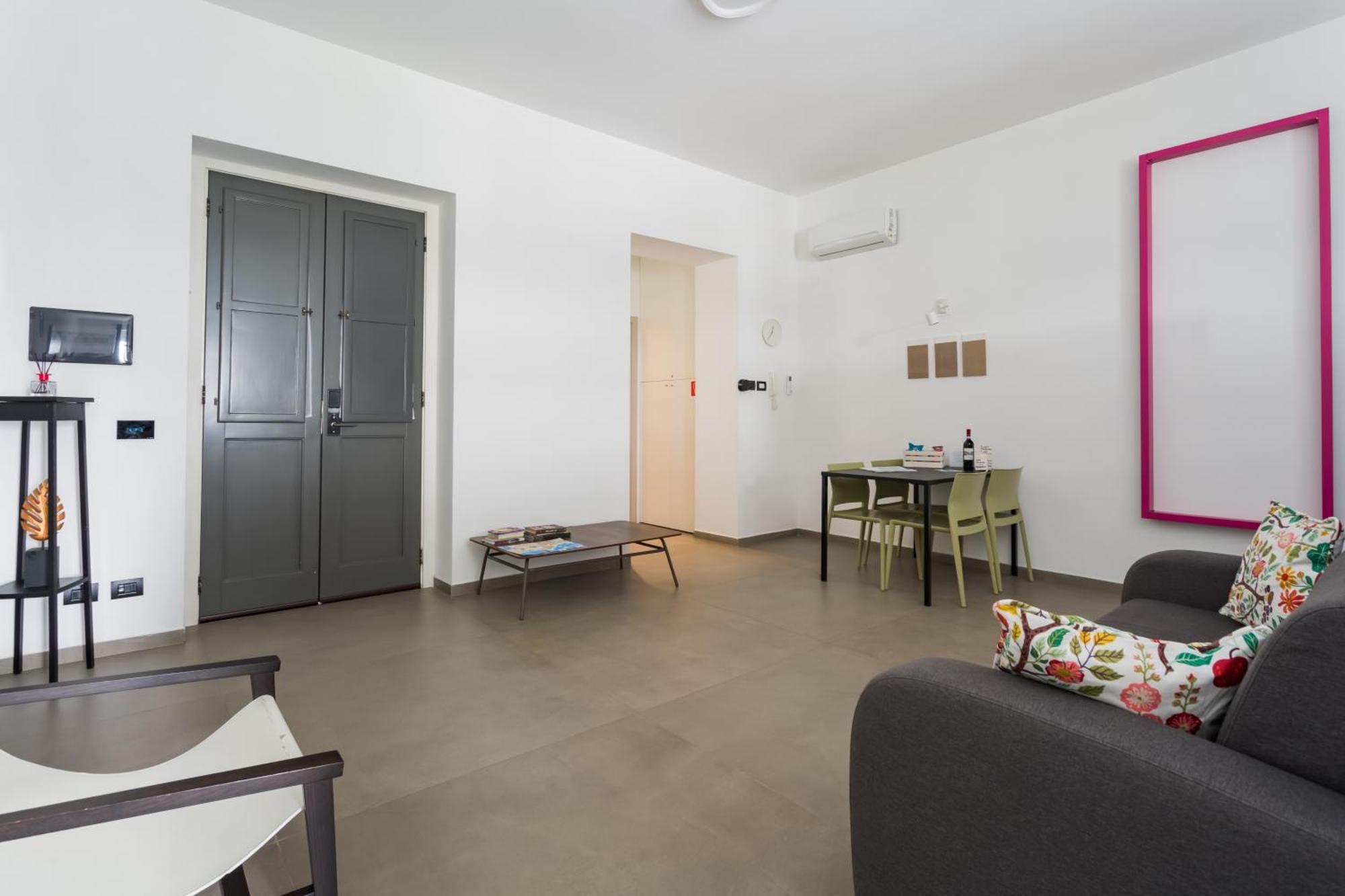 Archihouse Suites Неаполь Экстерьер фото
